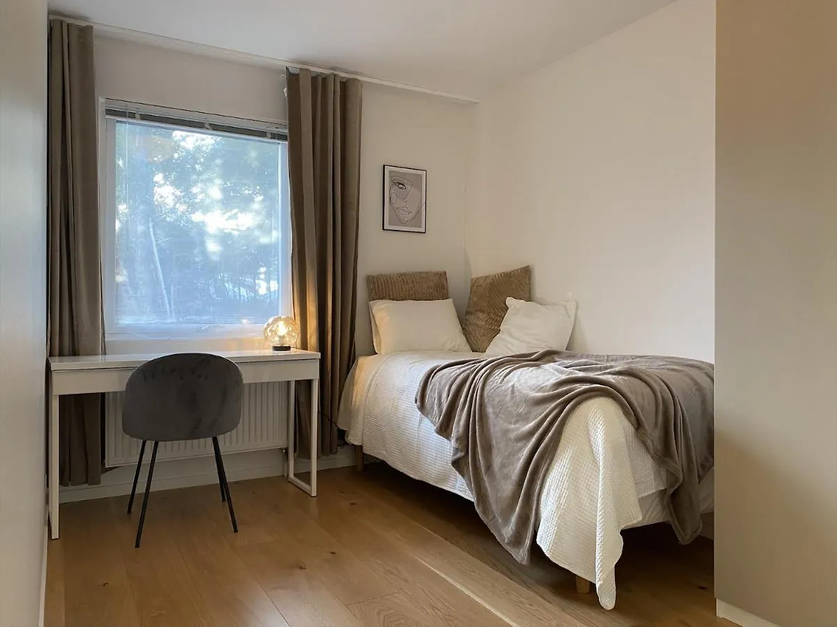 גטבורג Luxurious Villa With Free Parking דירה